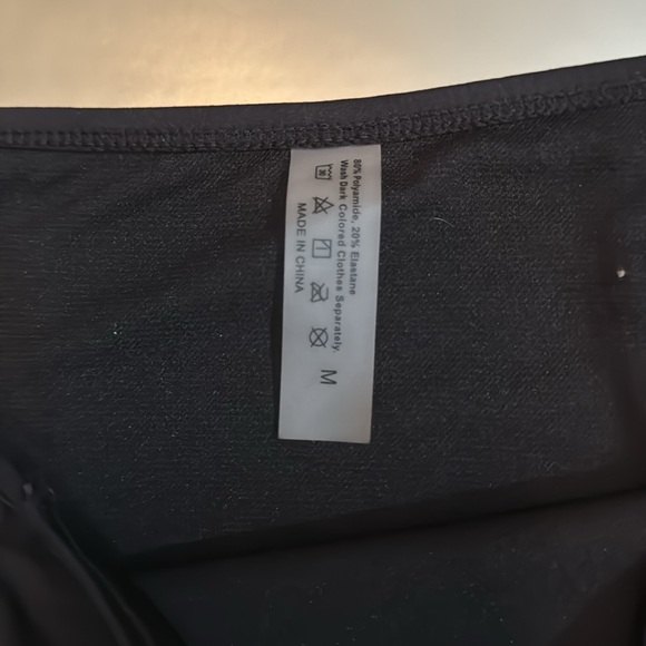 Bikini bottoms size medium - Picture 3 of 4